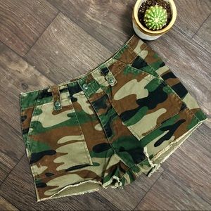 Big Pocket Army Shorts
